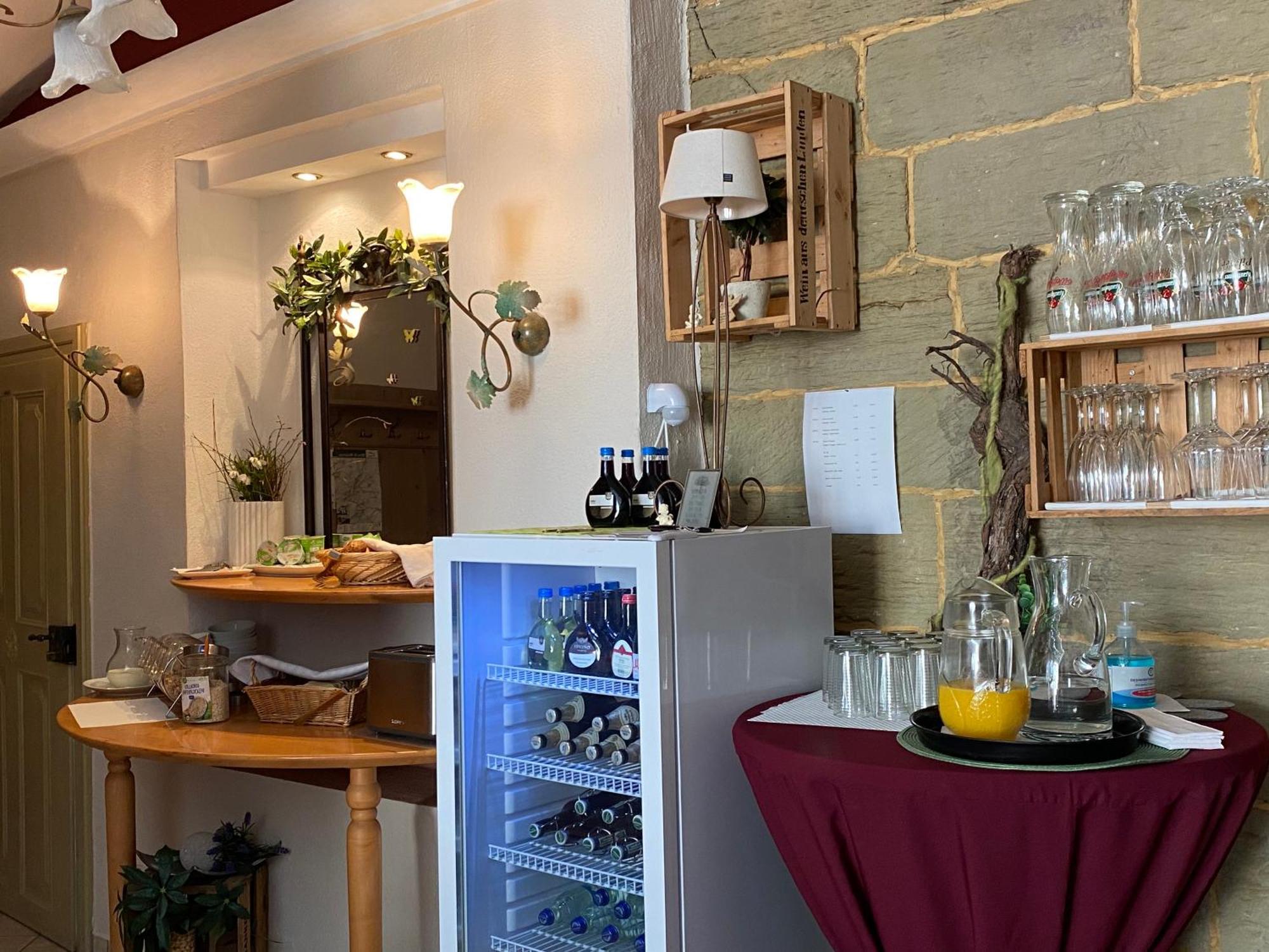 Hotel Weinstube Am Markt Gerolzhofen Экстерьер фото